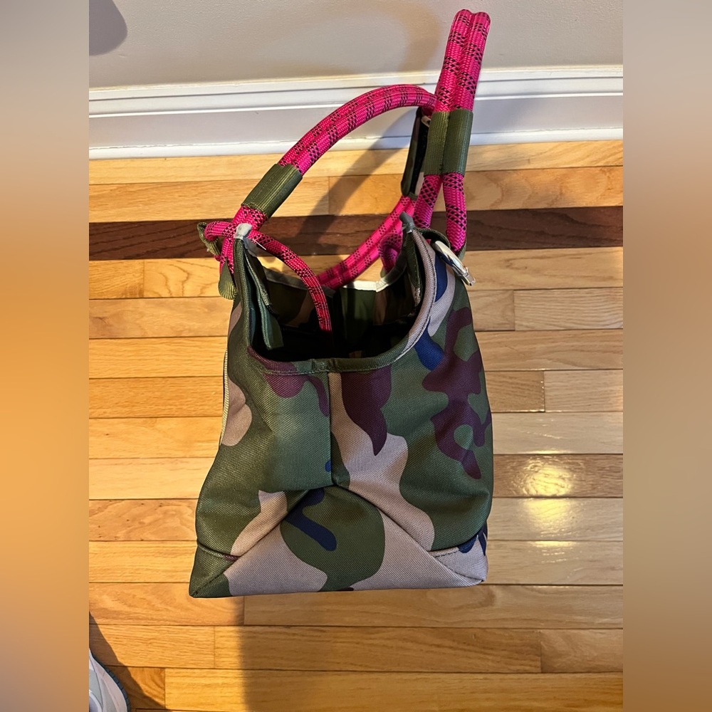 Roverlund NWOT Green and Pink Small Pet Carrier with Braided Strap - Picture 2 of 5